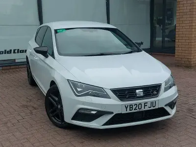 Used Seat Leon Black Edition 130 HP (95 kW) 2020 White Hatchback