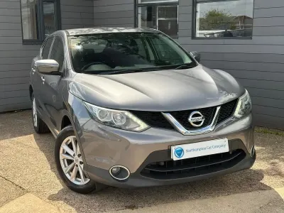Używany Nissan Qashqai Acenta 110 KM (80 kW) 2015 Szary SUV