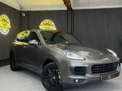 Used Porsche Cayenne 416 HP (305 kW) 2015 Brown SUV