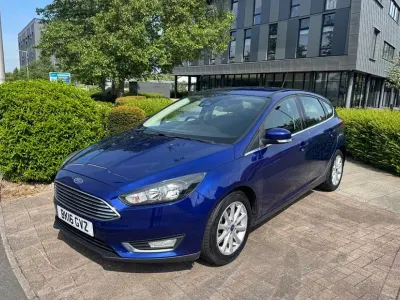 Używany Ford Focus Titanium 2016 Niebieski Hatchback