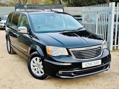 Used Chrysler Grand Voyager Limited 178 HP (130 kW) 2014 Black MPV