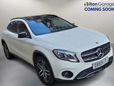 Used Mercedes GLA180 Urban 122 HP (89 kW) 2019 White SUV