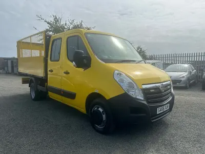 Used Vauxhall Movano 136 HP (100 kW) 2016 Yellow MPV