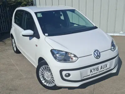 Begagnad VW up! high up! 75 HK (55 kW) 2016 Vit Halvkombi