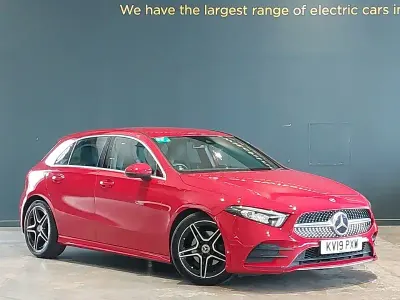 Używany Mercedes A200 Executive 163 KM (119 kW) 2019 Czerwony Hatchback