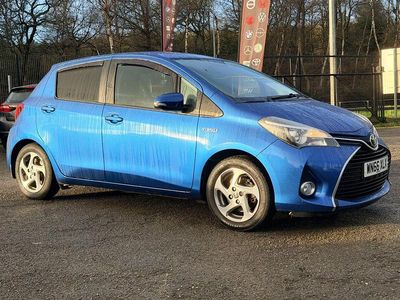 Blue Used 2016 Toyota Yaris Hybrid Hatchback | £7,595 (Expensive)