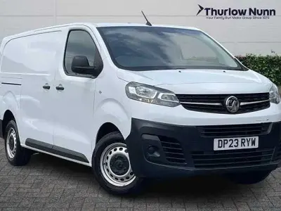 Used Vauxhall Vivaro S 101 HP (74 kW) 2023 White MPV