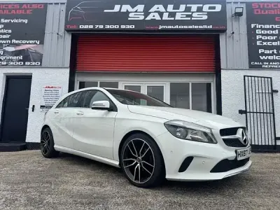 Used Mercedes A180 Executive 109 HP (80 kW) 2017 White Hatchback