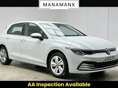 Second-hand VW Golf VIII Life 130 CP (95 kW) 2022 Alb Hatchback