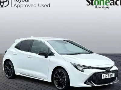 Used Toyota Corolla Sport 122 HP (89 kW) 2022 White Hatchback