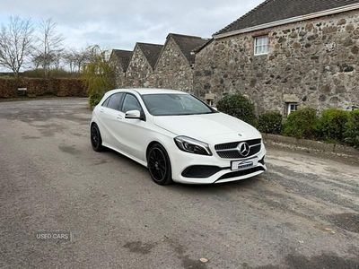 Begagnad Mercedes A180 AMG Line Premium 2018 Vit Halvkombi
