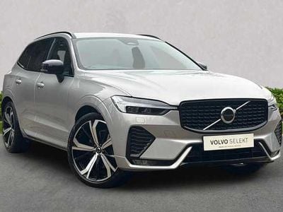 Usado Volvo XC60 R-Design Pro 197 HP (144 kW) 2022 Prateado SUV