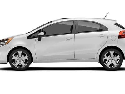 Used Kia Rio 99 HP (72 kW) 2017 White Hatchback