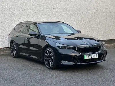 Usado BMW i5 M Sport 250 kW (340 CV) 2025 Negro Familiar