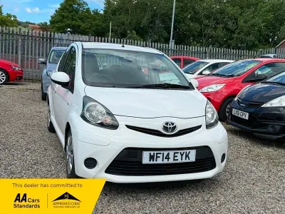 Used Toyota Aygo 68 HP (50 kW) 2014 White Hatchback