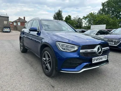 Begagnad Mercedes GLC300e AMG line 2021 Blå SUV