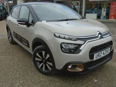 Used Citroën C3 PureTech 83 HP (61 kW) 2023 Beige Hatchback