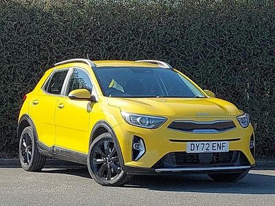 Used Kia Stonic 99 HP (72 kW) 2022 Yellow SUV