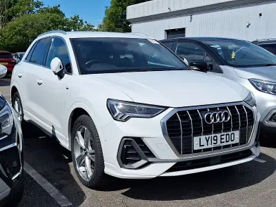 Używany Audi Q3 S-Line 190 KM (139 kW) 2019 Biały SUV
