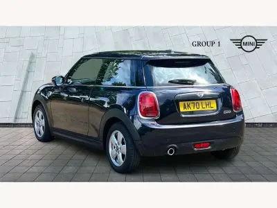 Usado Mini Cooper Classic 136 CV (100 kW) 2020 Negro Utilitario