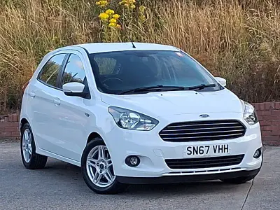 Used Ford Ka Plus Zetec 70 HP (51 kW) 2017 White Hatchback