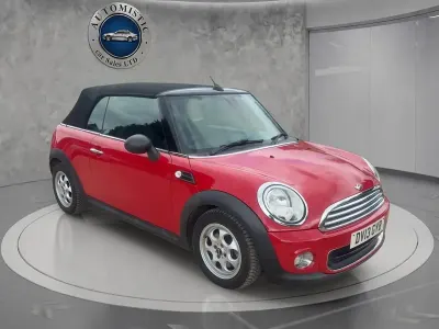 Begagnad Mini ONE 98 HK (72 kW) 2013 Röd Halvkombi