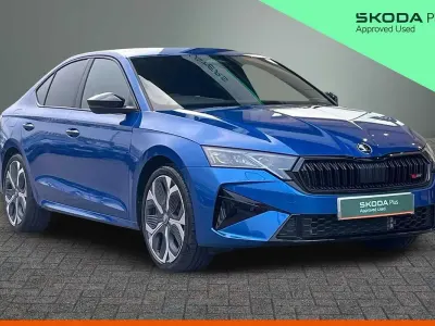 Usado Skoda Octavia vRS 204 CV (150 kW) 2026 Azul Utilitario