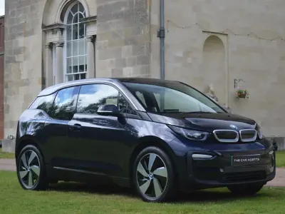 Usado BMW i3 Impressive 125 kW (170 CV) 2021 Azul Utilitario