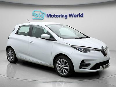 Used Renault Zoe Iconic 80 kW (109 HP) 2021 White Hatchback