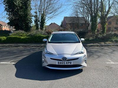 Used Toyota Prius 70 HP (51 kW) 2025 Silver Hatchback