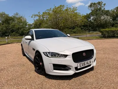 Used Jaguar XE R-Sport 180 HP (132 kW) 2016 White Sedan