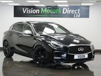 Used Infiniti Q30 Sport Tech 170 HP (125 kW) 2016 Black Hatchback