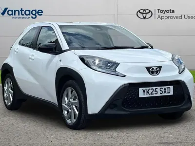 Used Toyota Aygo X PURE 71 HP (52 kW) 2025 White SUV