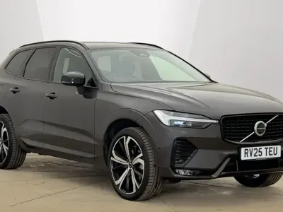 Usado Volvo XC60 Ultra 250 HP (183 kW) 2025 Cinzento SUV