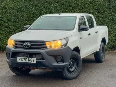 Used Toyota HiLux Active 150 HP (110 kW) 2020 White Pickup