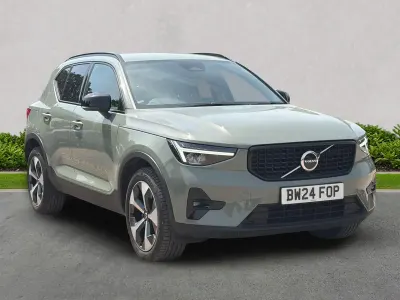 Used Volvo XC40 Plus 163 HP (119 kW) 2024 Green SUV