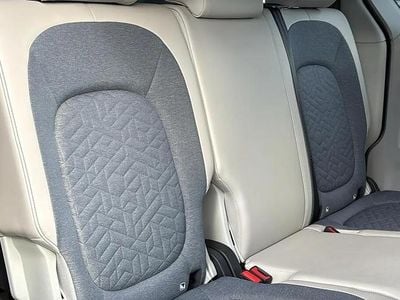 Used VW ID. Buzz Pro 147 kW (200 HP) 2023 White MPV