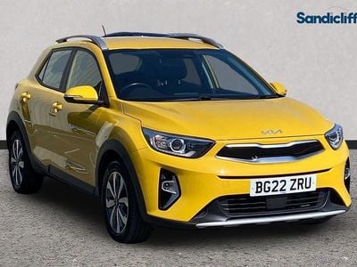 Usado Kia Stonic 101 HP (74 kW) 2024 Amarelo SUV