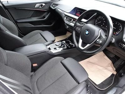 Used BMW 118 Sport Line 2019 White Hatchback