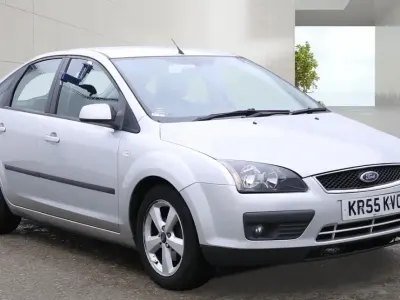 Used Ford Focus Zetec 100 HP (73 kW) 2006 Silver Hatchback