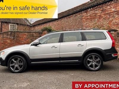 Used Volvo XC70 SE Lux 215 HP (158 kW) 2013 Silver Estate
