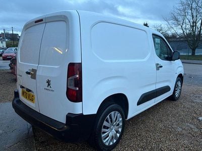 Used Peugeot Partner 131 HP (96 kW) 2020 White MPV