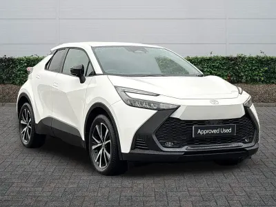 Used Toyota C-HR Design 2025 White SUV