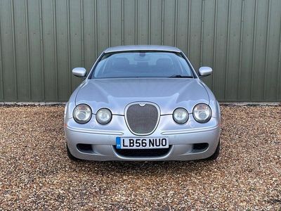 Used Jaguar S-Type R 298 HP (219 kW) 2006 Silver Sedan