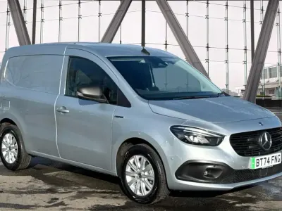 Begagnad Mercedes eCitan 89 kW (122 HK) 2025 Silver Van