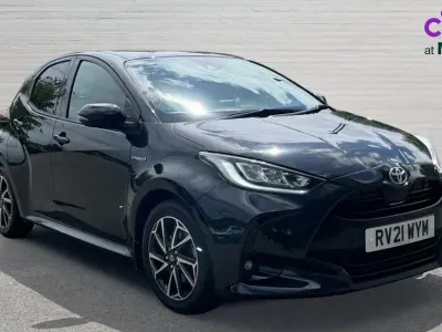 Used Toyota Yaris Hybrid Design 116 HP (85 kW) 2021 Black