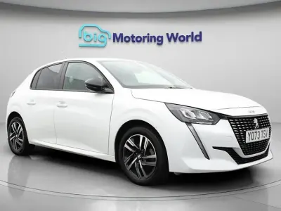 Used Peugeot 208 Active+ 100 HP (73 kW) 2024 White Hatchback