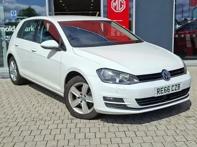Used VW Golf VII Edition 110 HP (80 kW) 2016 White Hatchback