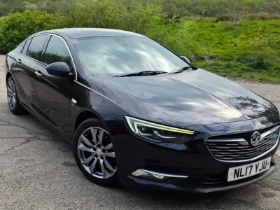 Second-hand Vauxhall Insignia Elite 2017 Albastru Hatchback