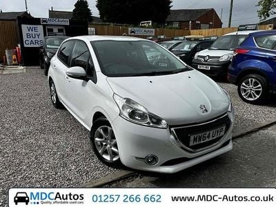 Begagnad Peugeot 208 Active 82 HK (60 kW) 2015 Vit Halvkombi